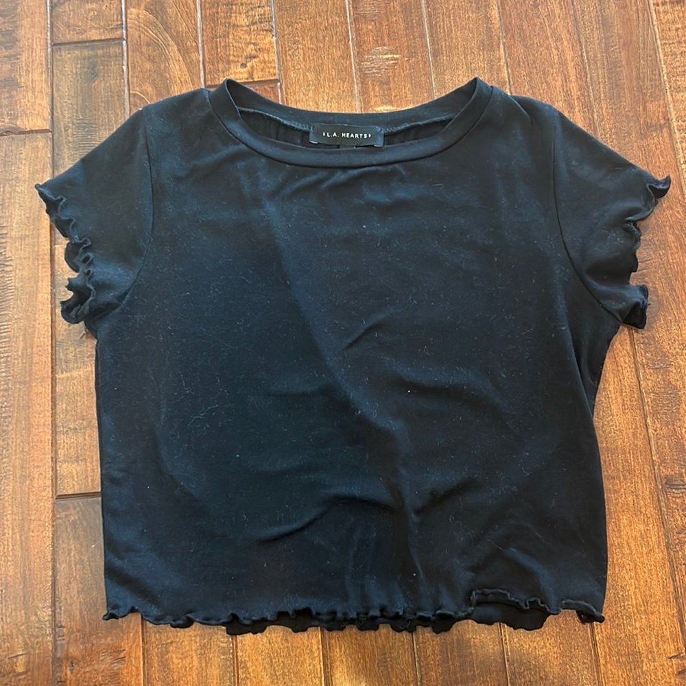 Gently Worn, black super soft LA HEARTS Tshirt with ruffle edges